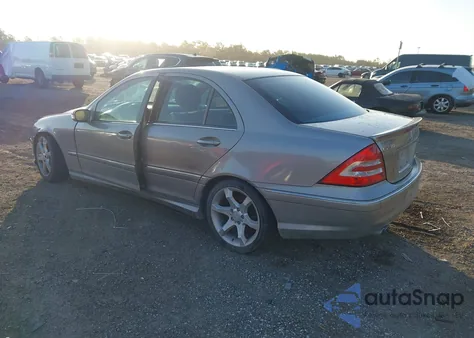 2007 Mercedes-Benz C 230 Sport from USA, damaged, VIN WDBRF52H77E025639